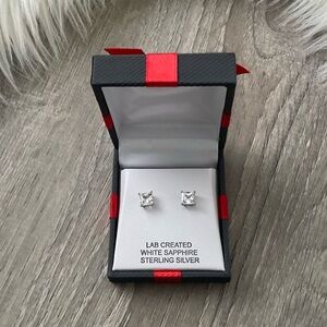 ❤️💚 White Sapphire Sterling Silver Square Stud Earrings